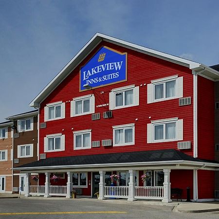 Lakeview Inns & Suites - Брандън Екстериор снимка